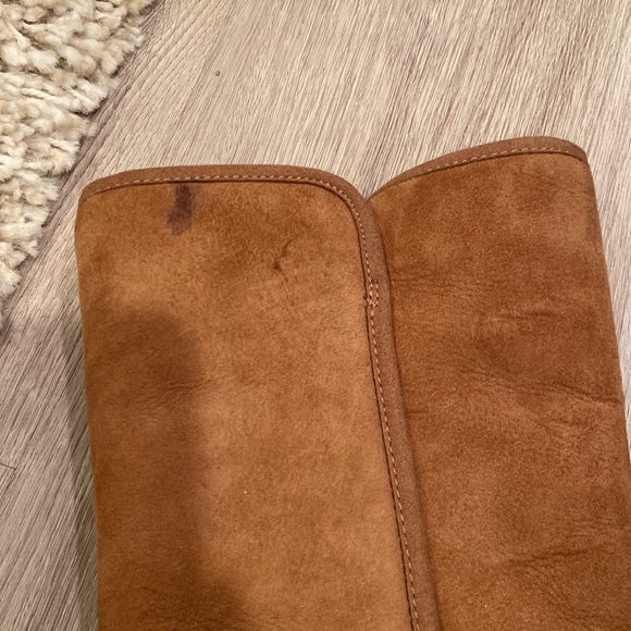 Ugg Chestnut Amie Boots - Picture 3 of 8